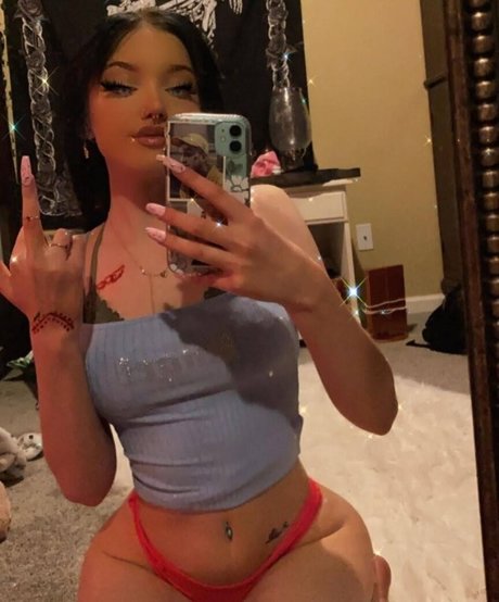 Nagie wyciekłe zdjęcie OnlyFans od Pixzn
