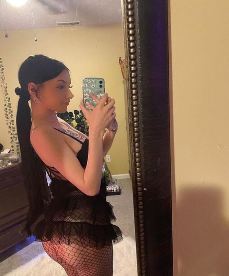 Nagie wyciekłe zdjęcie OnlyFans od Pixzn