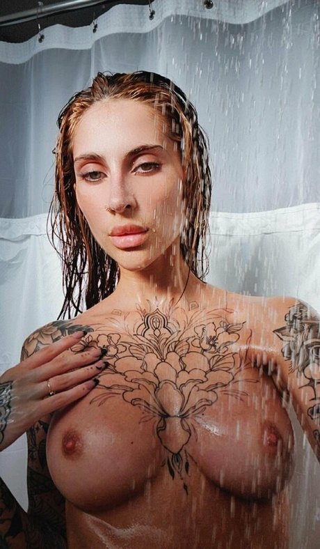 Nagie wyciekłe zdjęcie OnlyFans od Dippedinpoison