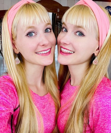 Nagie wyciekłe zdjęcie OnlyFans od Camille And Kennerly