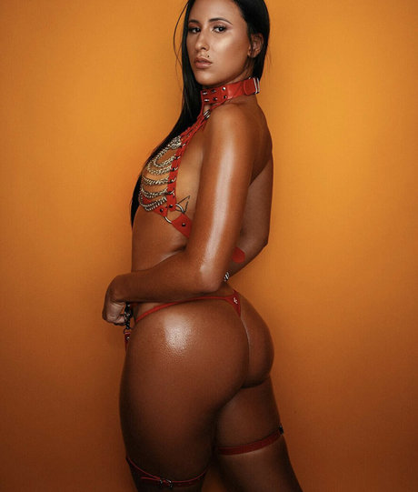 Sabrina Guetshaa