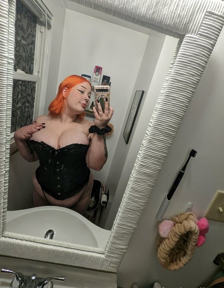 Nagie wyciekłe zdjęcie OnlyFans od Fortheallure