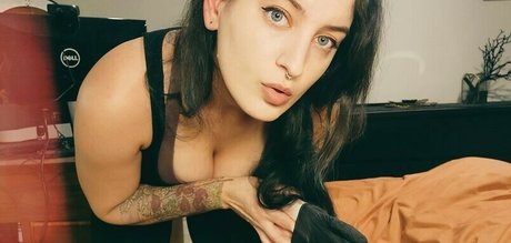 Nagie wyciekłe zdjęcie OnlyFans od Malaftermidnight