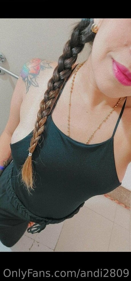 Nagie wyciekłe zdjęcie OnlyFans od Laveci28