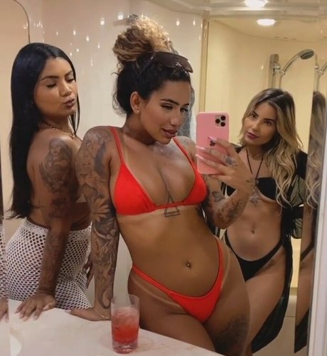 Nagie wyciekłe zdjęcie OnlyFans od Muito Linda