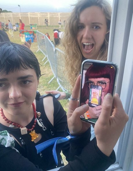 Nagie wyciekłe zdjęcie OnlyFans od Maisie Williams
