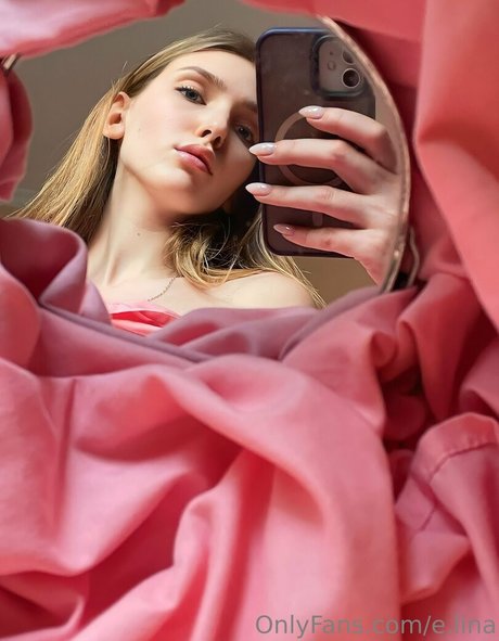 Nagie wyciekłe zdjęcie OnlyFans od Elina