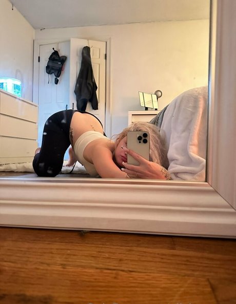 Nagie wyciekłe zdjęcie OnlyFans od Aliciamayer