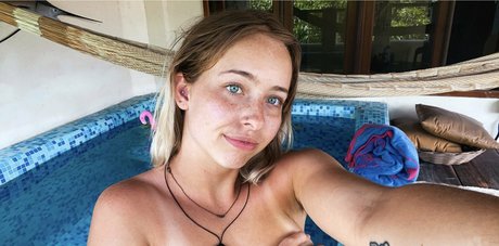Nagie wyciekłe zdjęcie OnlyFans od Lavenderalien