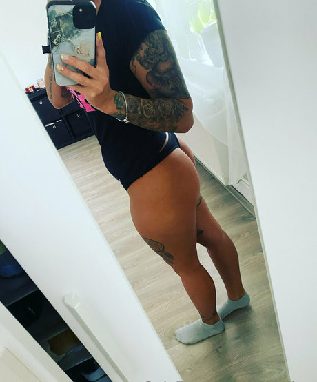 Nagie wyciekłe zdjęcie OnlyFans od Corneliaw