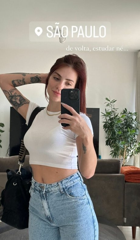 Nagie wyciekłe zdjęcie OnlyFans od Karol Queiroz