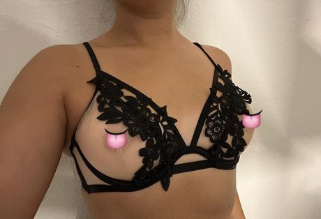 Nagie wyciekłe zdjęcie OnlyFans od Kleinenymphe