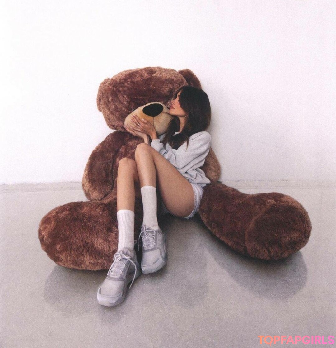 Nagie wyciekłe zdjęcie OnlyFans od Madison Beer #1084