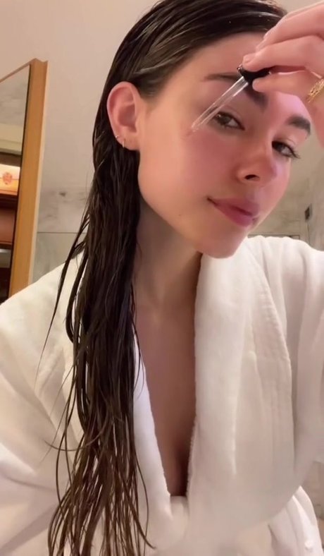 Nagie wyciekłe zdjęcie OnlyFans od Madison Beer