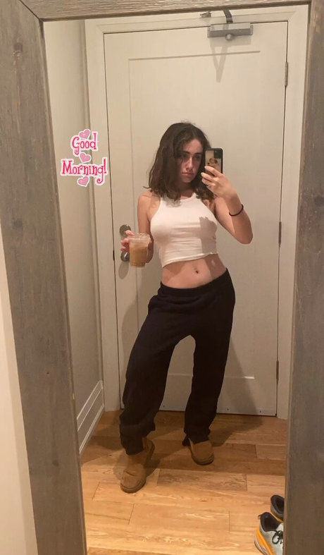 Nagie wyciekłe zdjęcie OnlyFans od Rachel Anne Sennott