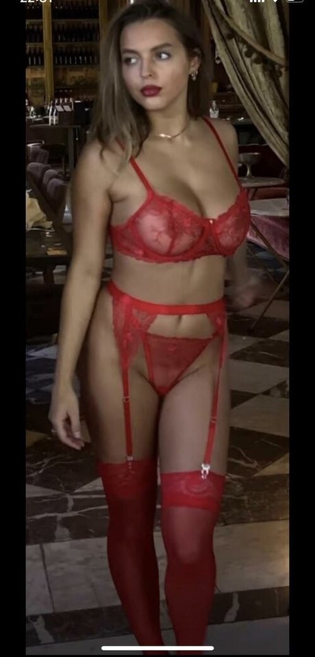 Luna Stevens