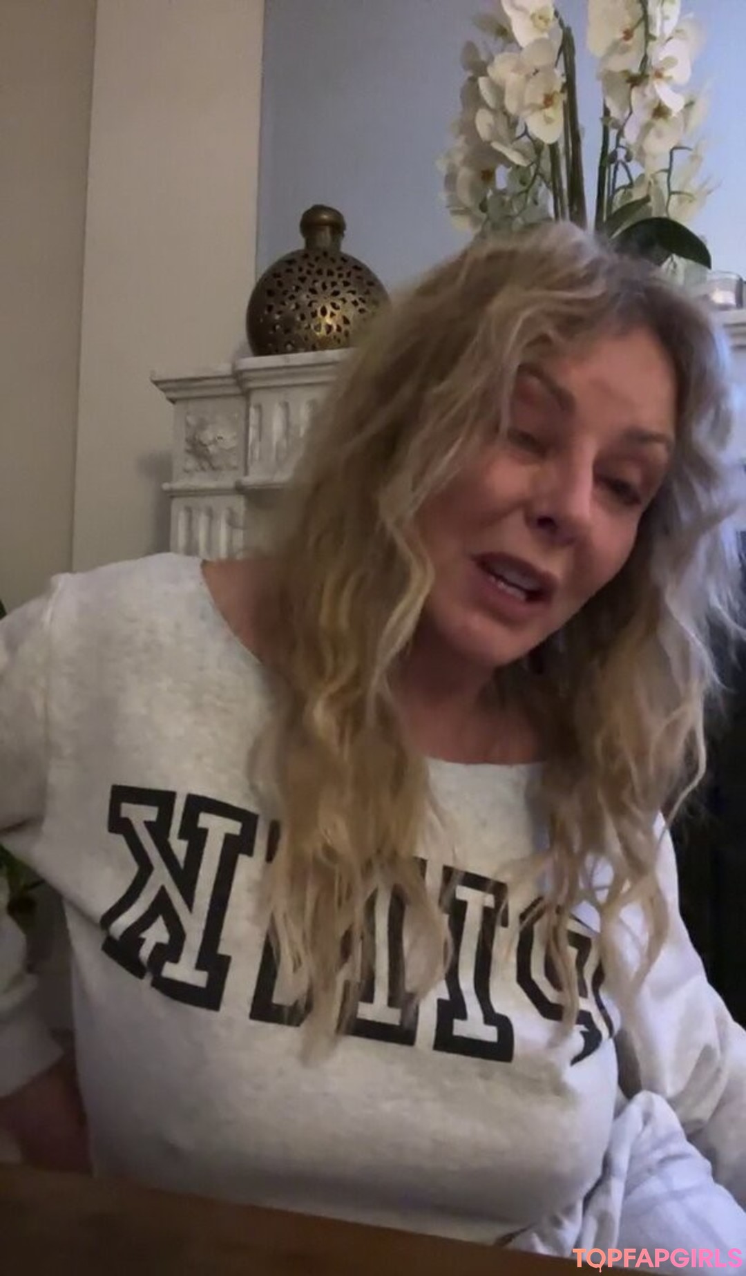 Nagie wyciekłe zdjęcie OnlyFans od Carol Vorderman #1013