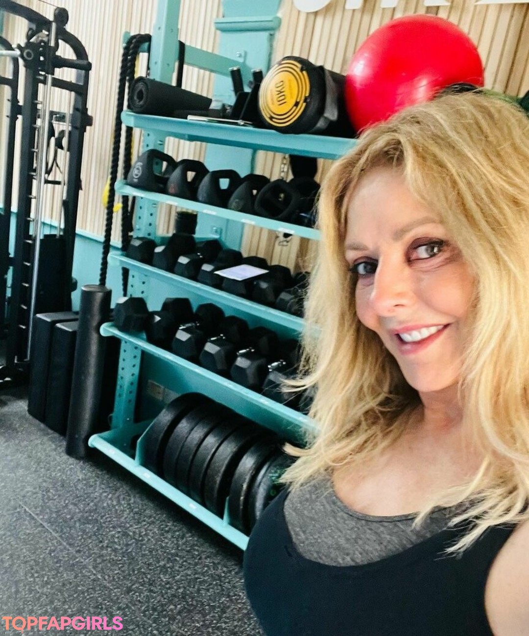 Nagie wyciekłe zdjęcie OnlyFans od Carol Vorderman #1118