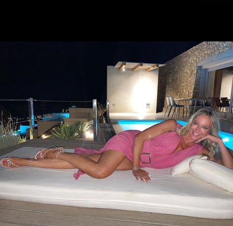 Nagie wyciekłe zdjęcie OnlyFans od Elena Mici