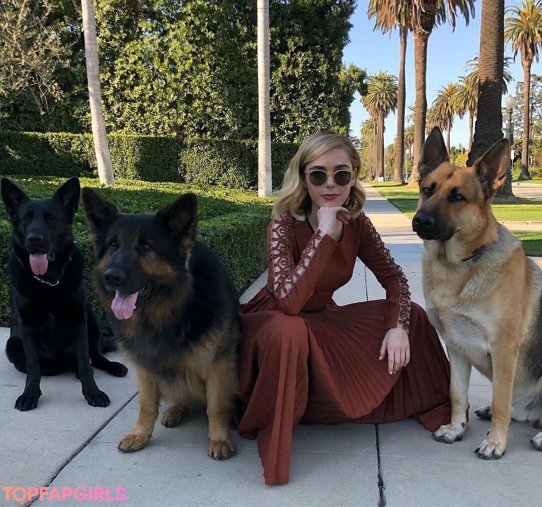 Nagie wyciekłe zdjęcie OnlyFans od Kiernan Shipka #1129