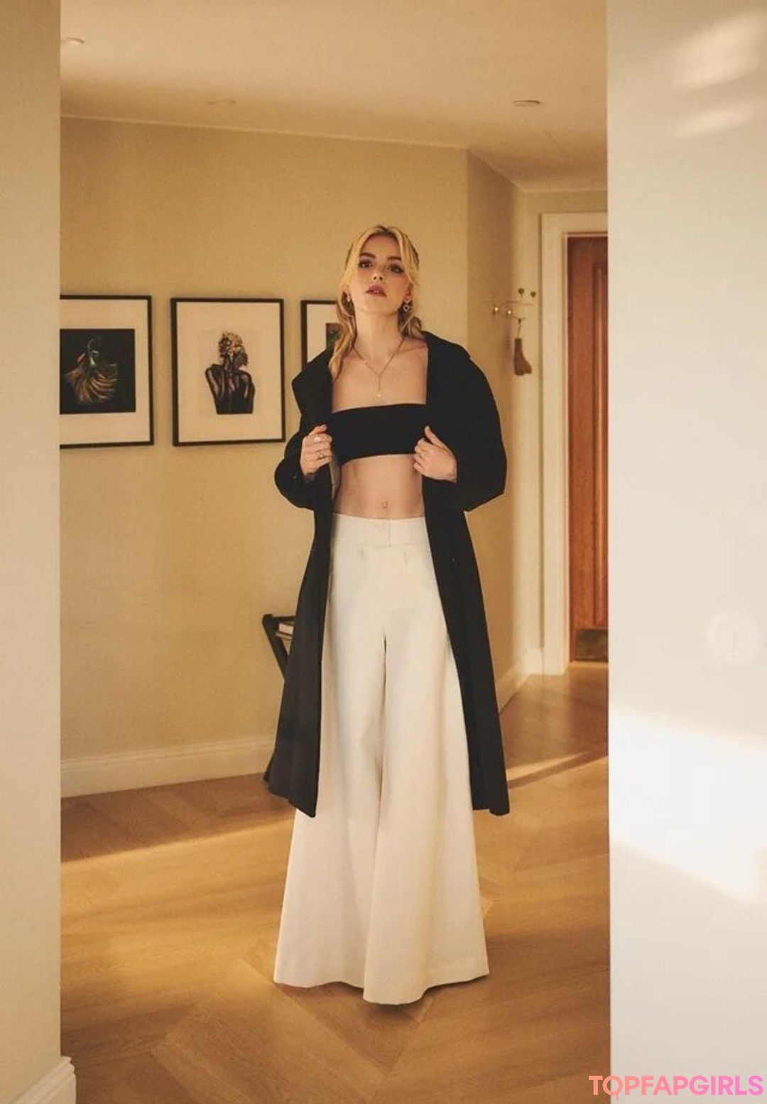 Nagie wyciekłe zdjęcie OnlyFans od Kiernan Shipka #1291