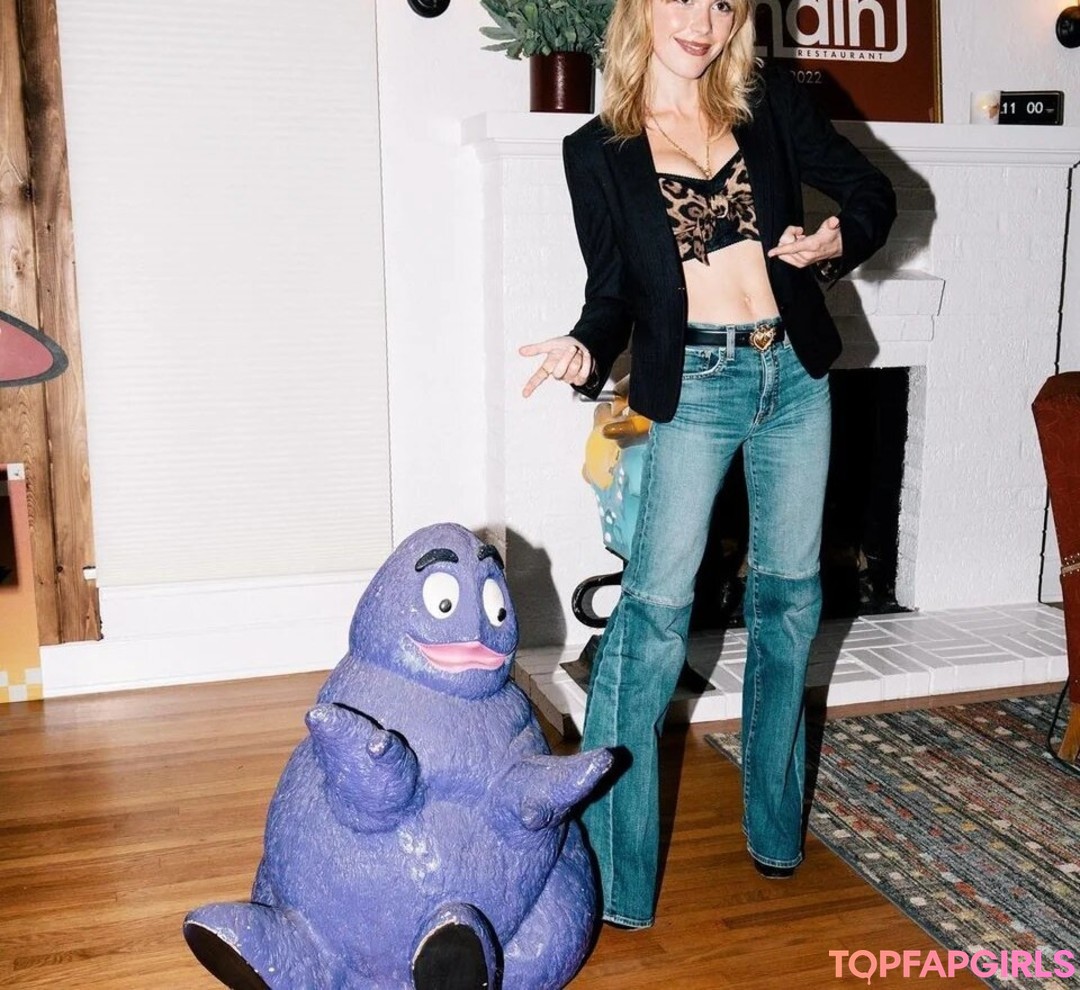 Nagie wyciekłe zdjęcie OnlyFans od Kiernan Shipka #1303