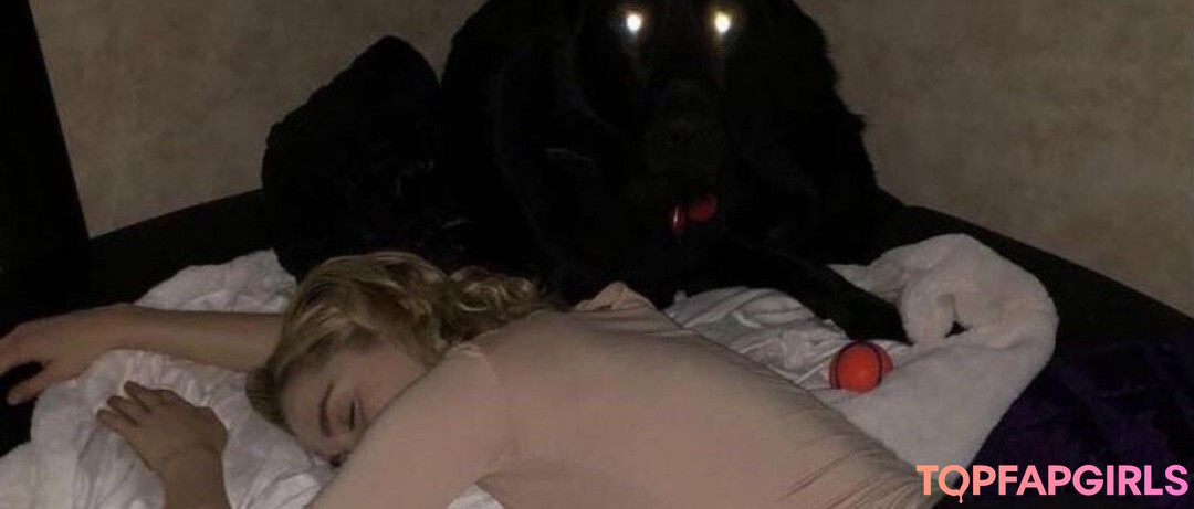 Nagie wyciekłe zdjęcie OnlyFans od Kiernan Shipka #1553