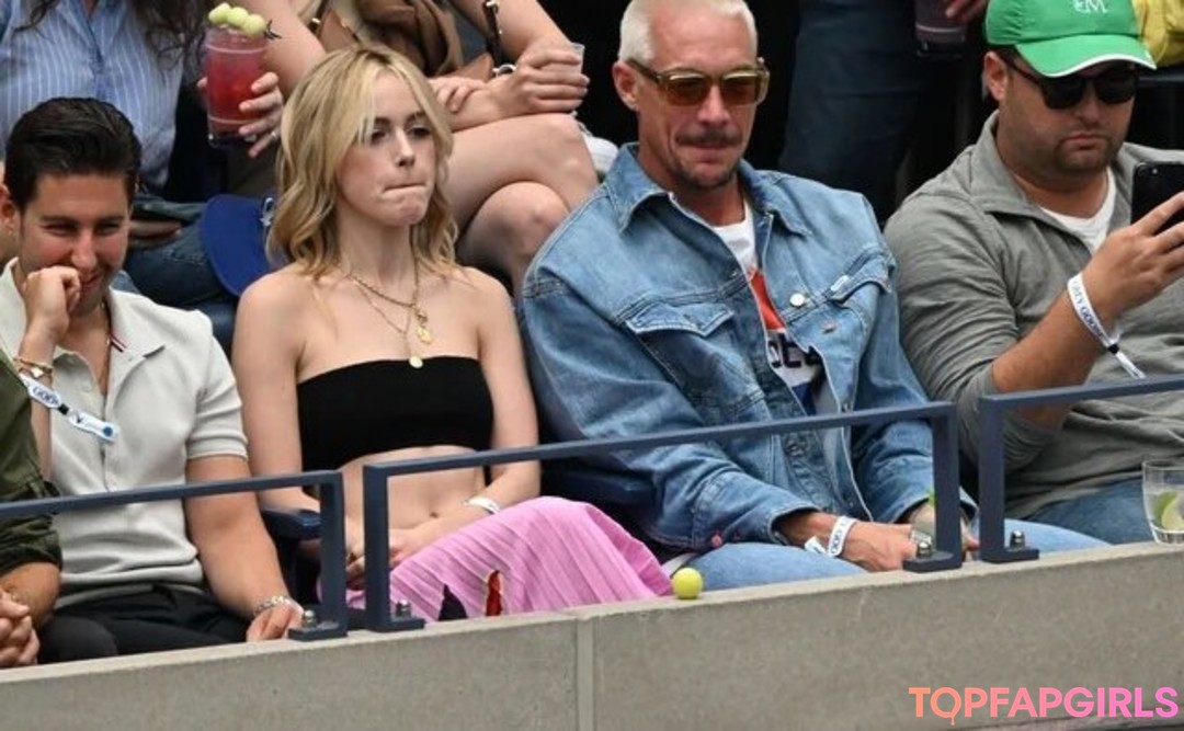 Nagie wyciekłe zdjęcie OnlyFans od Kiernan Shipka #1574