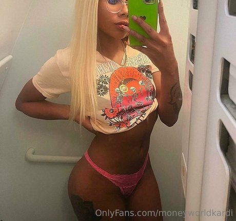 Nagie wyciekłe zdjęcie OnlyFans od Moneyworldkardi