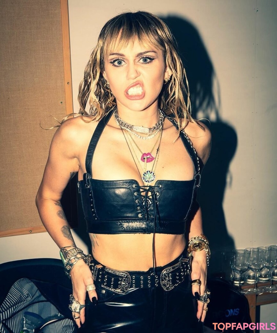 Nagie wyciekłe zdjęcie OnlyFans od Miley Cyrus #1467