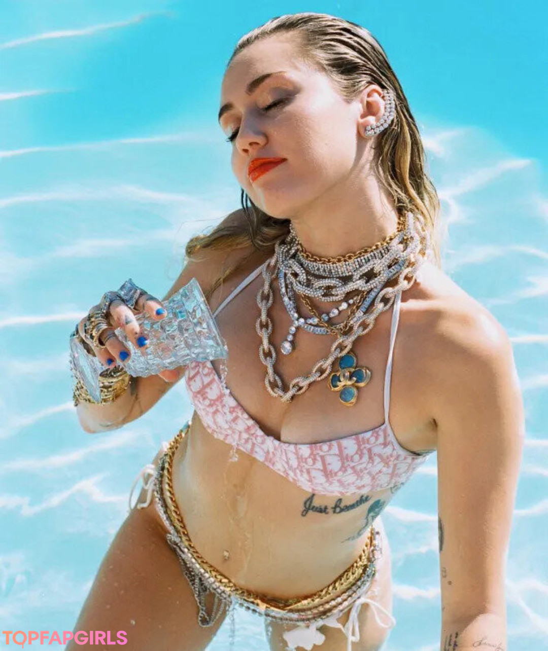 Nagie wyciekłe zdjęcie OnlyFans od Miley Cyrus #1637