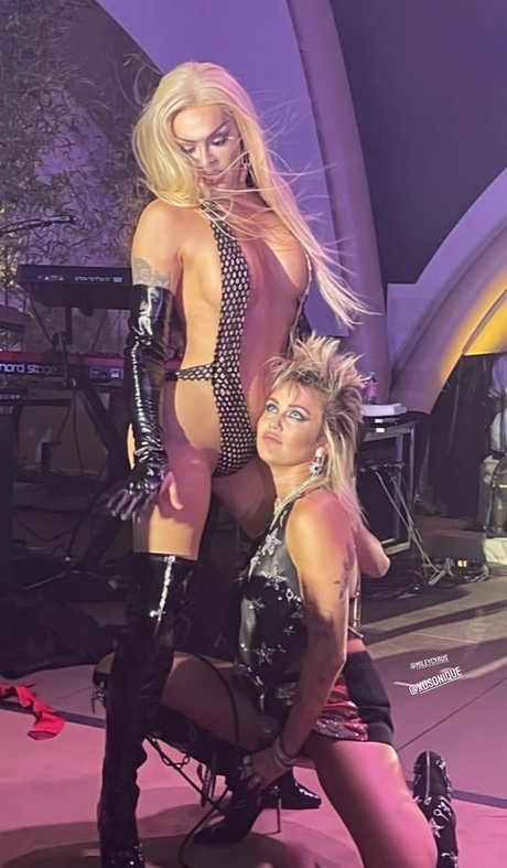 Nagie wyciekłe zdjęcie OnlyFans od Miley Cyrus