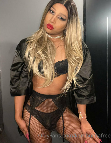 Nagie wyciekłe zdjęcie OnlyFans od Kambuchafree