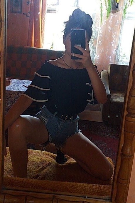 Nagie wyciekłe zdjęcie OnlyFans od Wiktoria Bystron