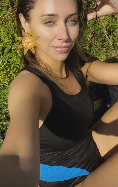 Una Healy
