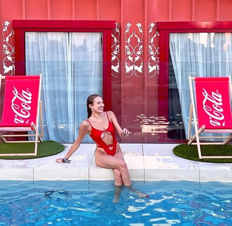 Nagie wyciekłe zdjęcie OnlyFans od Alaiajeanneau