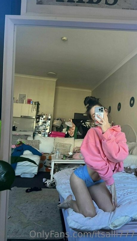 Nagie wyciekłe zdjęcie OnlyFans od Alliyah