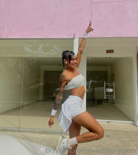Nagie wyciekłe zdjęcie OnlyFans od Sweetlaurasaenz