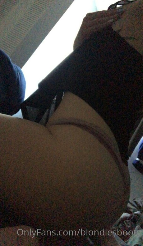 Nagie wyciekłe zdjęcie OnlyFans od Blondiesbooty