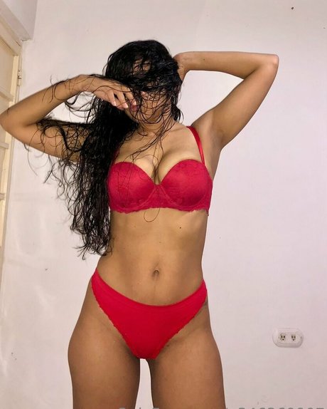 Nagie wyciekłe zdjęcie OnlyFans od Kanellamendez