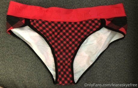 Nagie wyciekłe zdjęcie OnlyFans od Kiaraskyefree