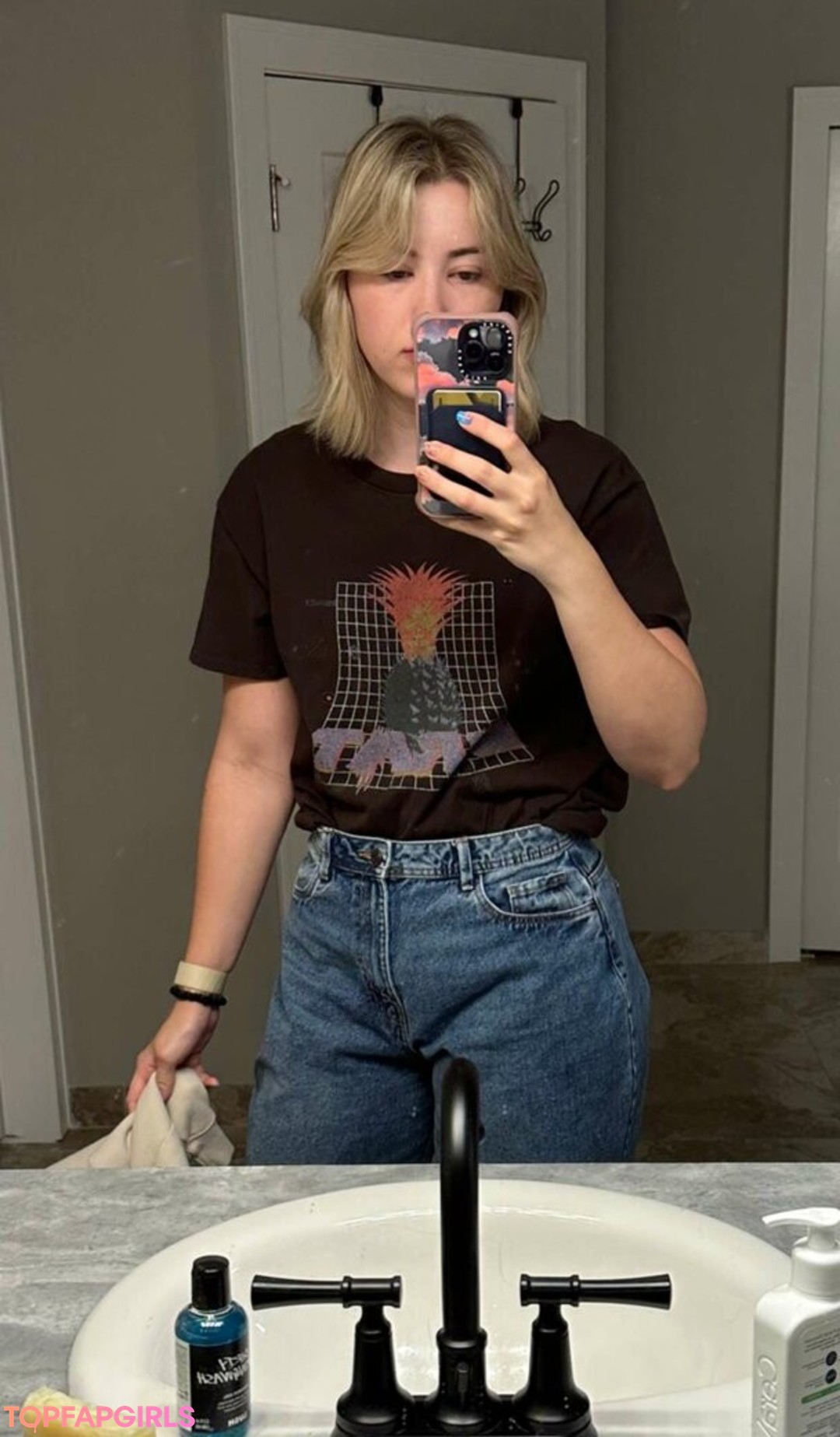 Nagie wyciekłe zdjęcie OnlyFans od Pineapplebrat #1218