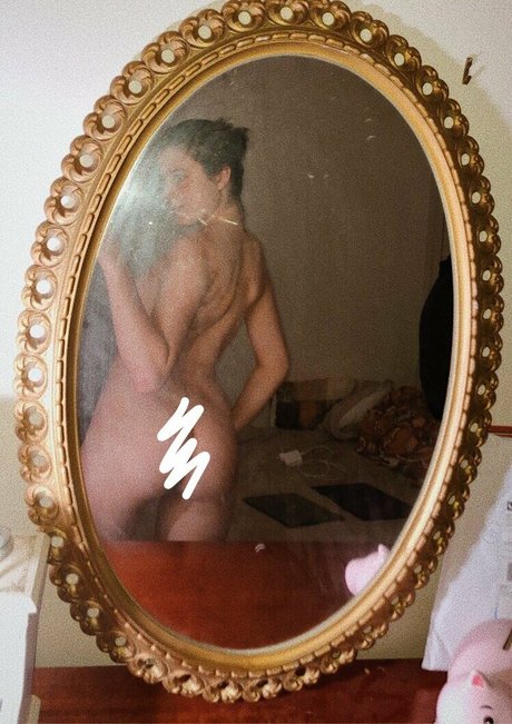 Nagie wyciekłe zdjęcie OnlyFans od Emminemina