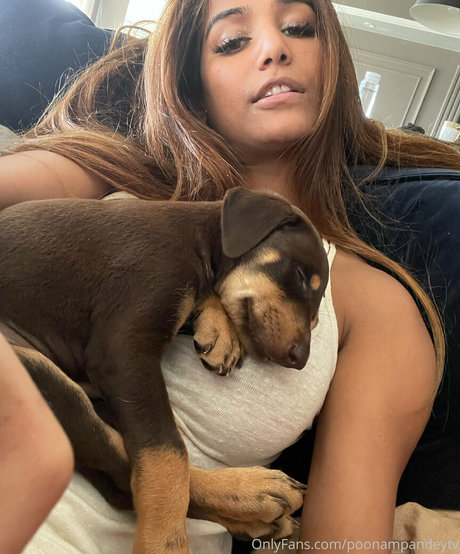 Nagie wyciekłe zdjęcie OnlyFans od Poonampandeytv