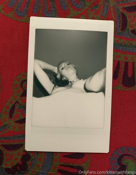 Nagie wyciekłe zdjęcie OnlyFans od Kittenwithfangsfree