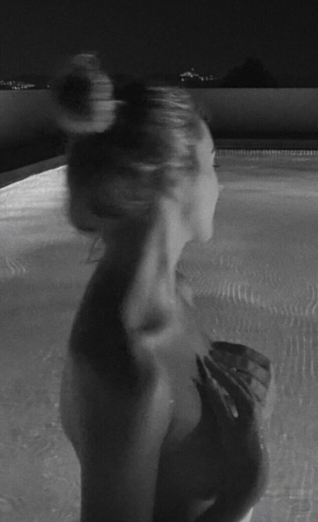 Nagie wyciekłe zdjęcie OnlyFans od Lyzabeeth