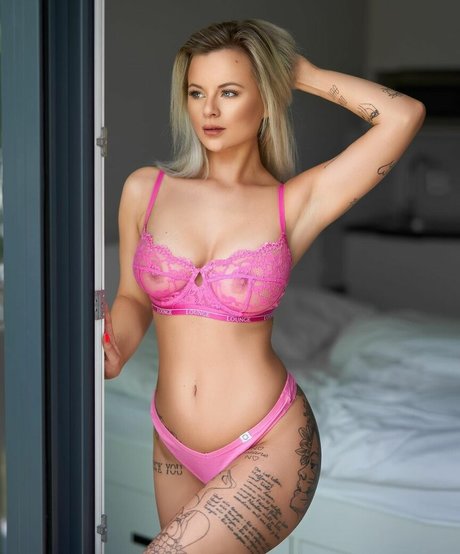 Nagie wyciekłe zdjęcie OnlyFans od Shorty Holly