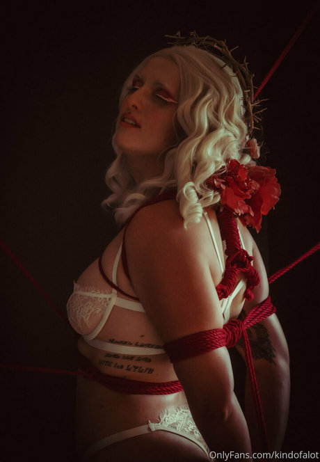 Nagie wyciekłe zdjęcie OnlyFans od Kindofalot