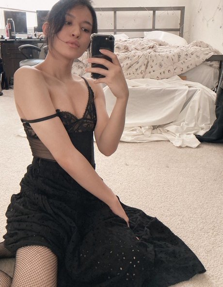 Nagie wyciekłe zdjęcie OnlyFans od Deathlooming