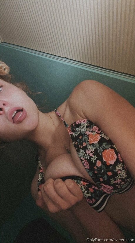 Nagie wyciekłe zdjęcie OnlyFans od Evieerikson